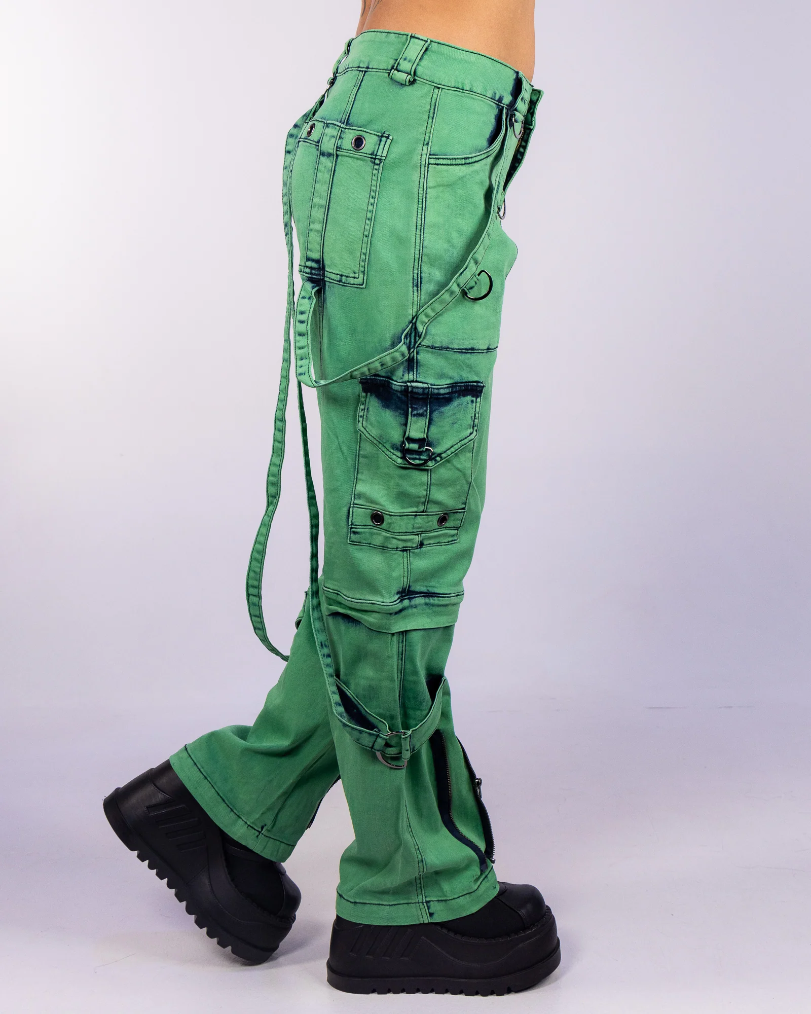 Activated Women's Green Denim Cargo Jeans - Image 4