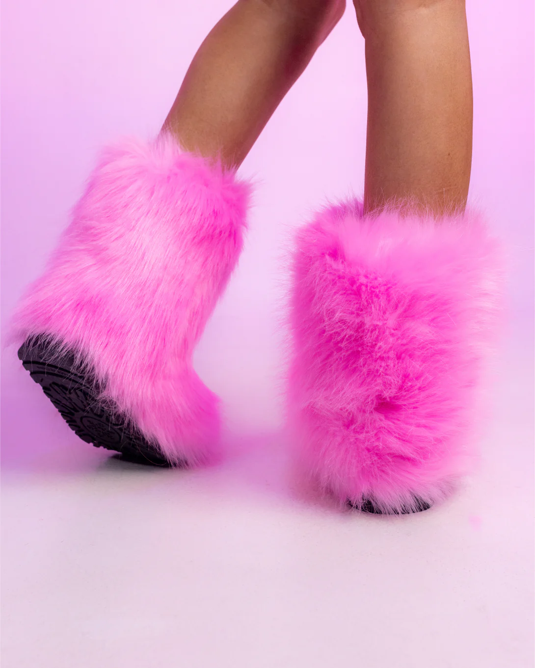 Women's Baby Pink Boots With The Fur - Image 9