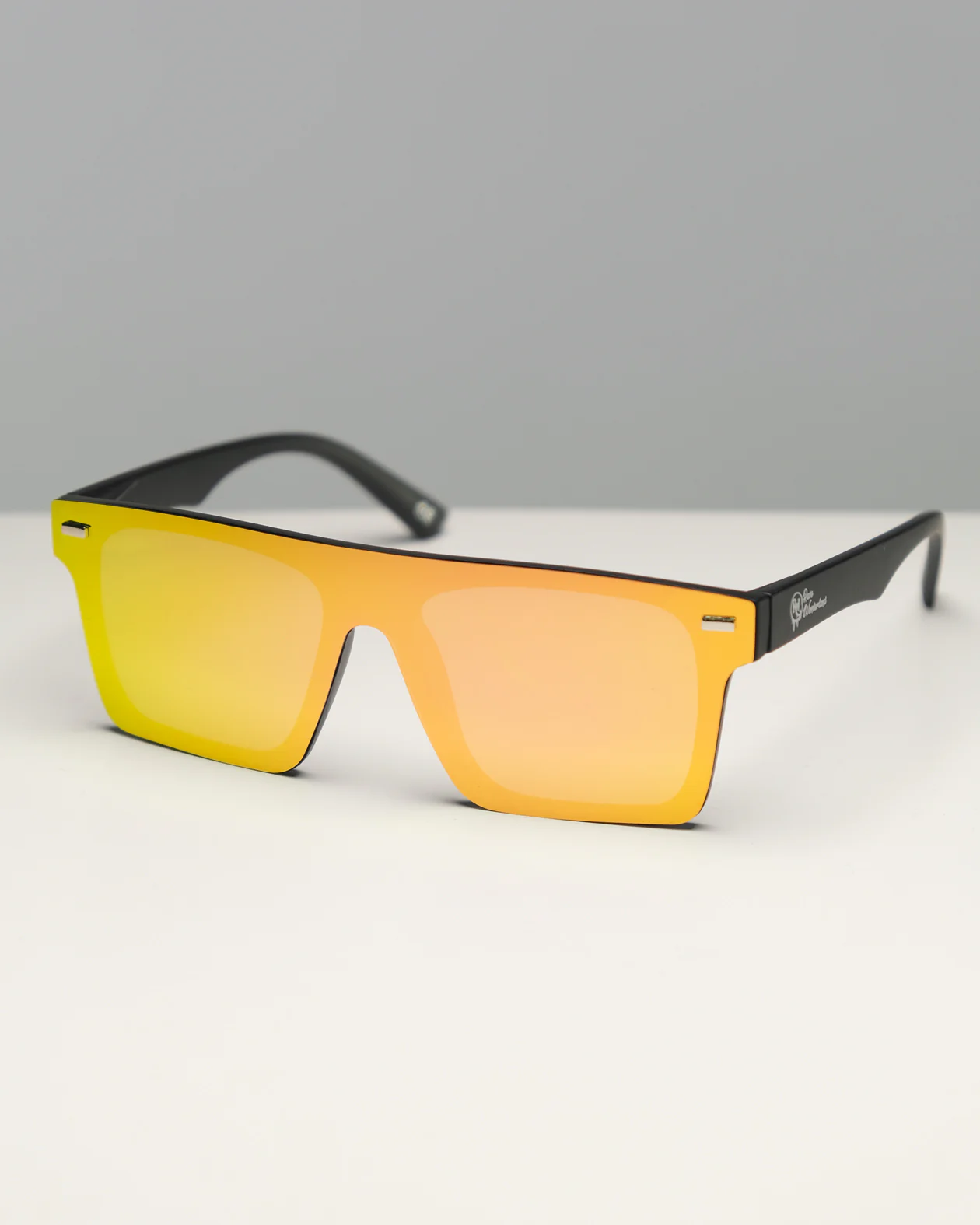 New Wave Unisex Sunglasses - Image 5