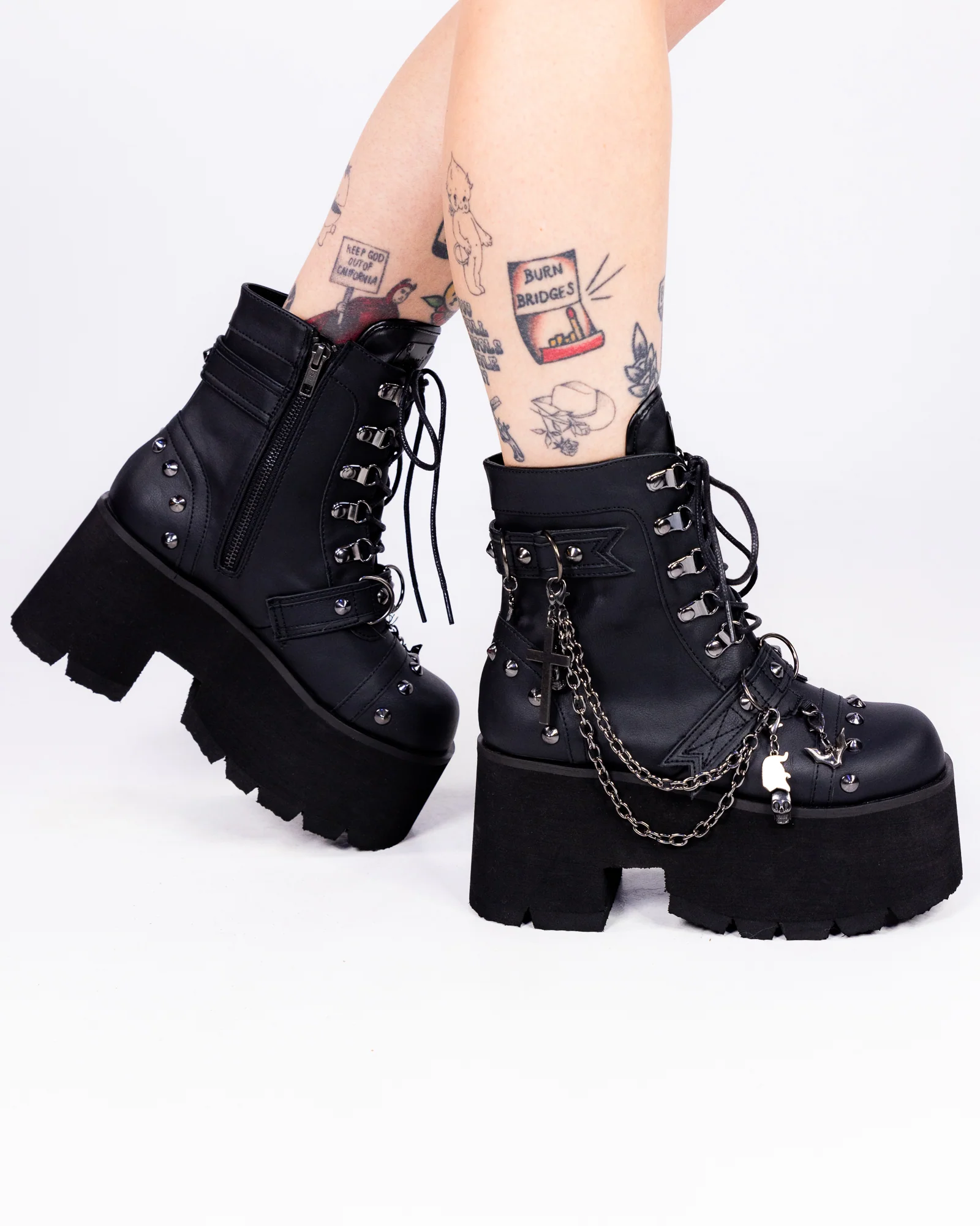 Demonia Ashes Chains & Charms Women's Black Platform Boot - Image 2