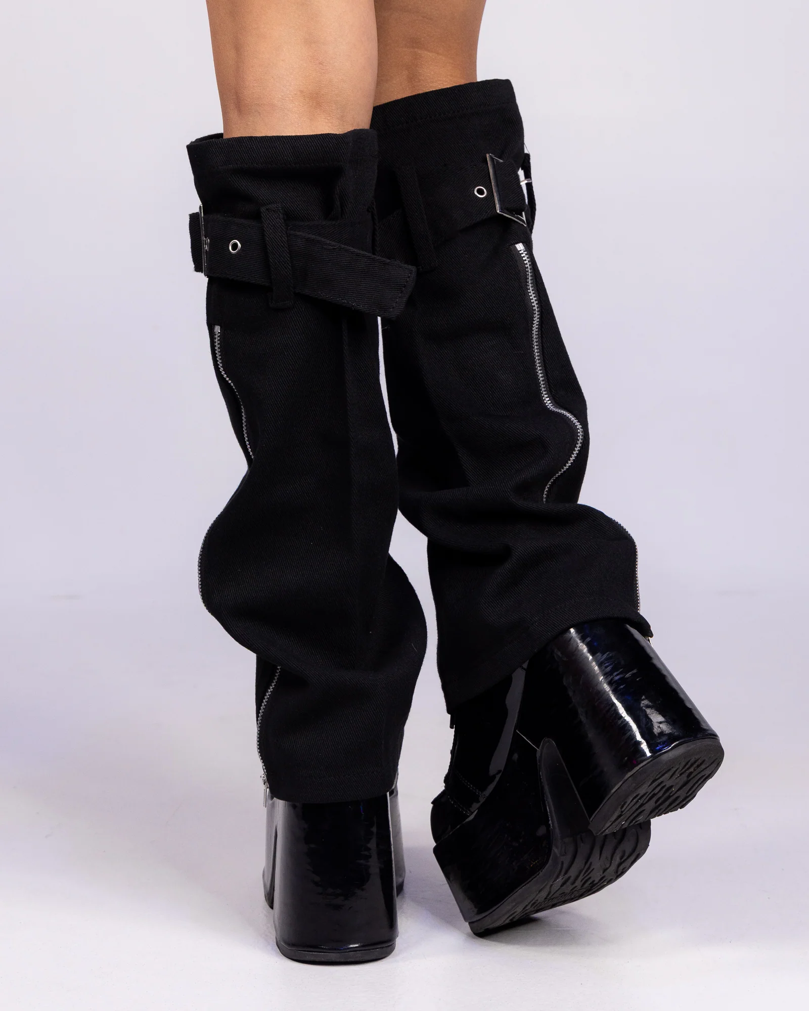 Imperfect Unisex Black Zipper Leg Warmers - Image 4