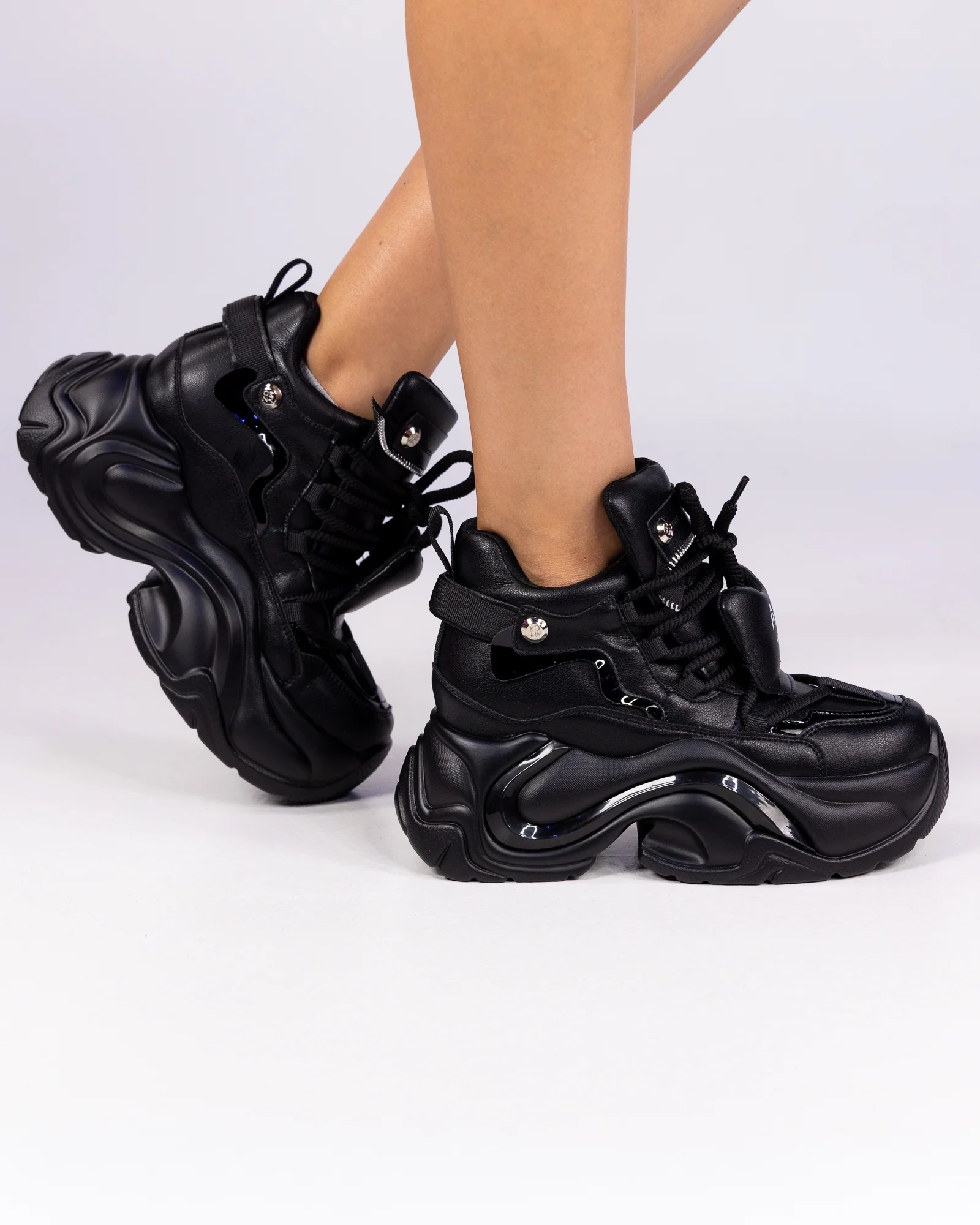 Jupiter Bubble Women's Black Wedge Sneakers - Image 2