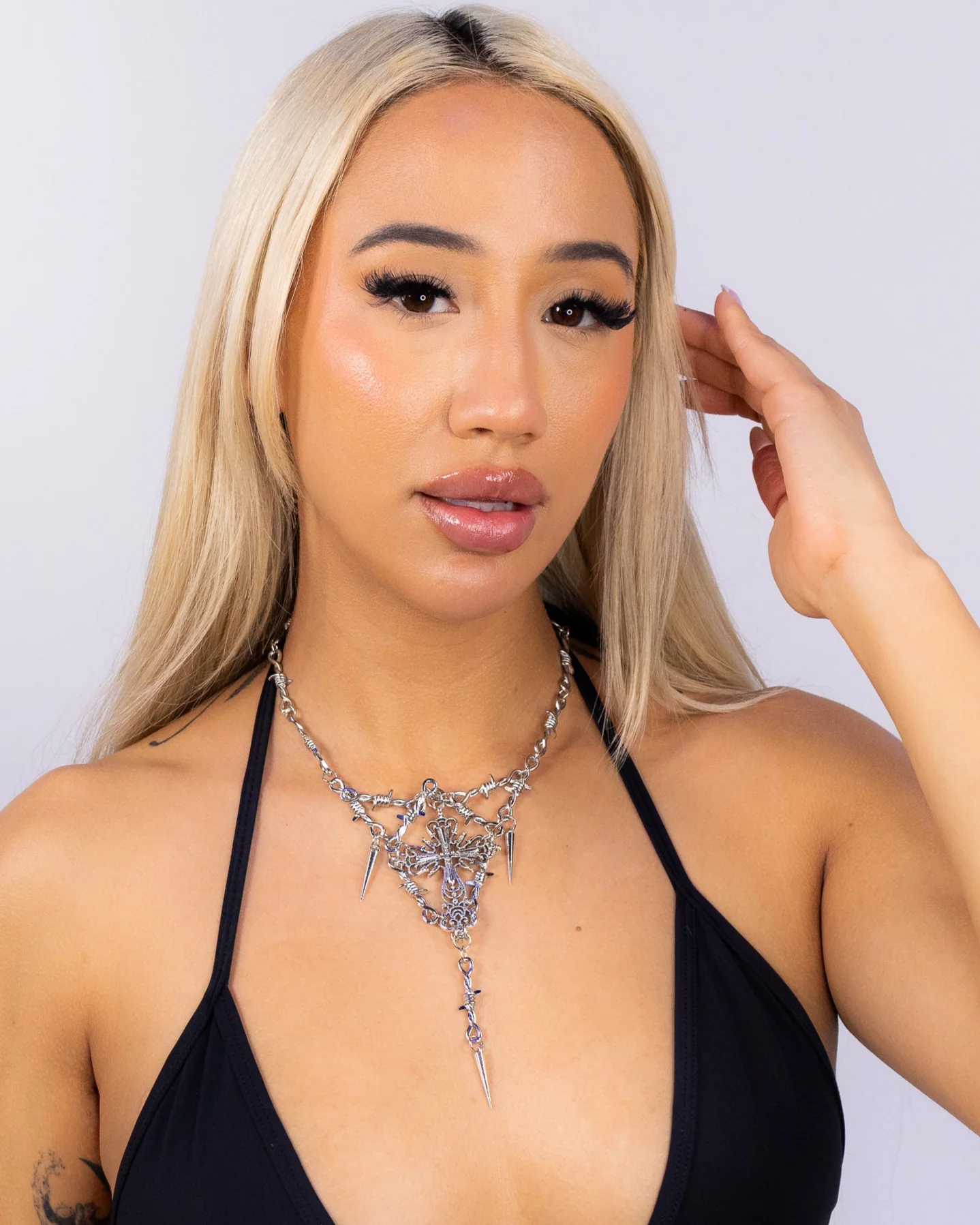 Redemption Women's Silver Cross Necklace - Image 3