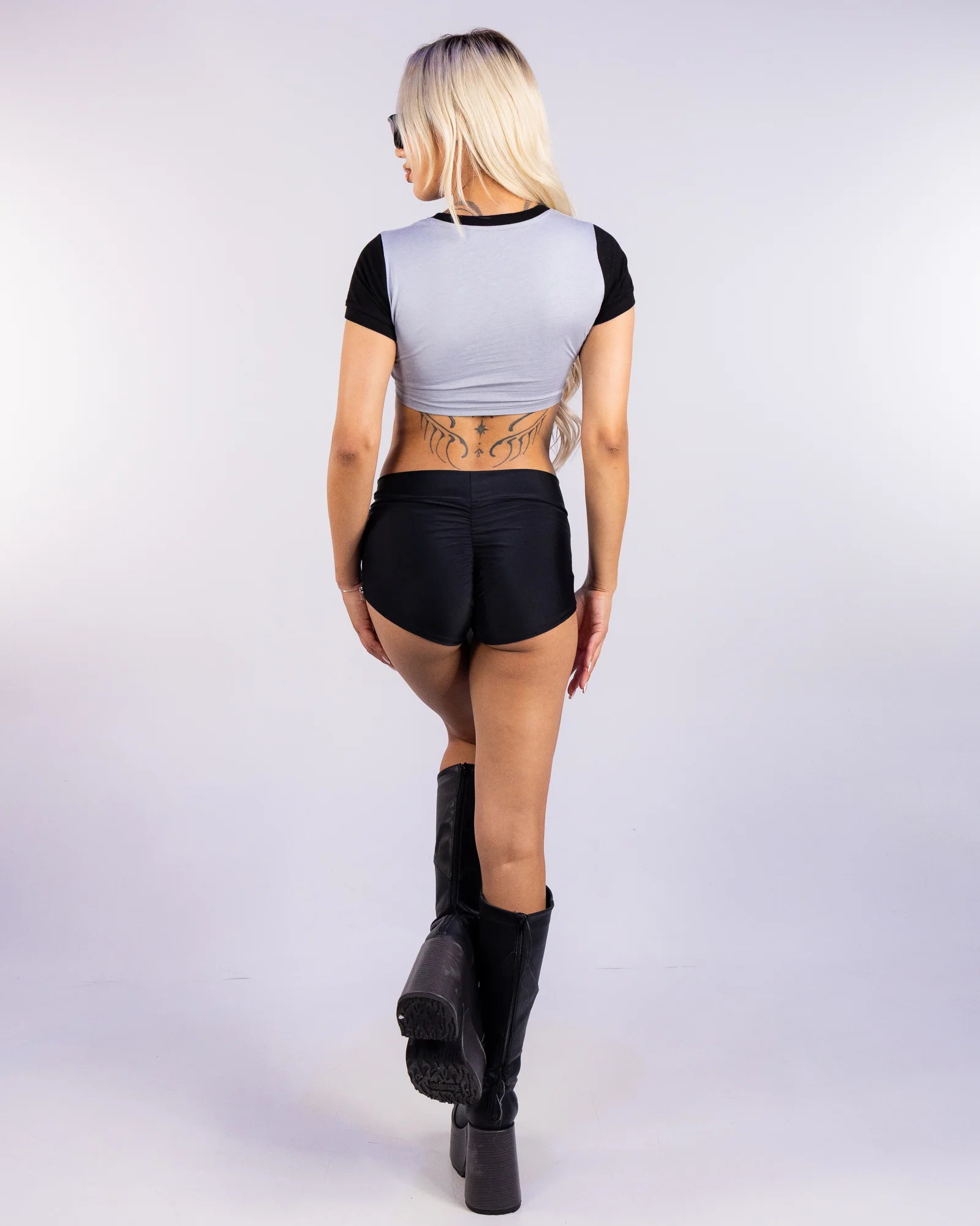 Riddim Queen Women's Gray Baby Tee - Image 6