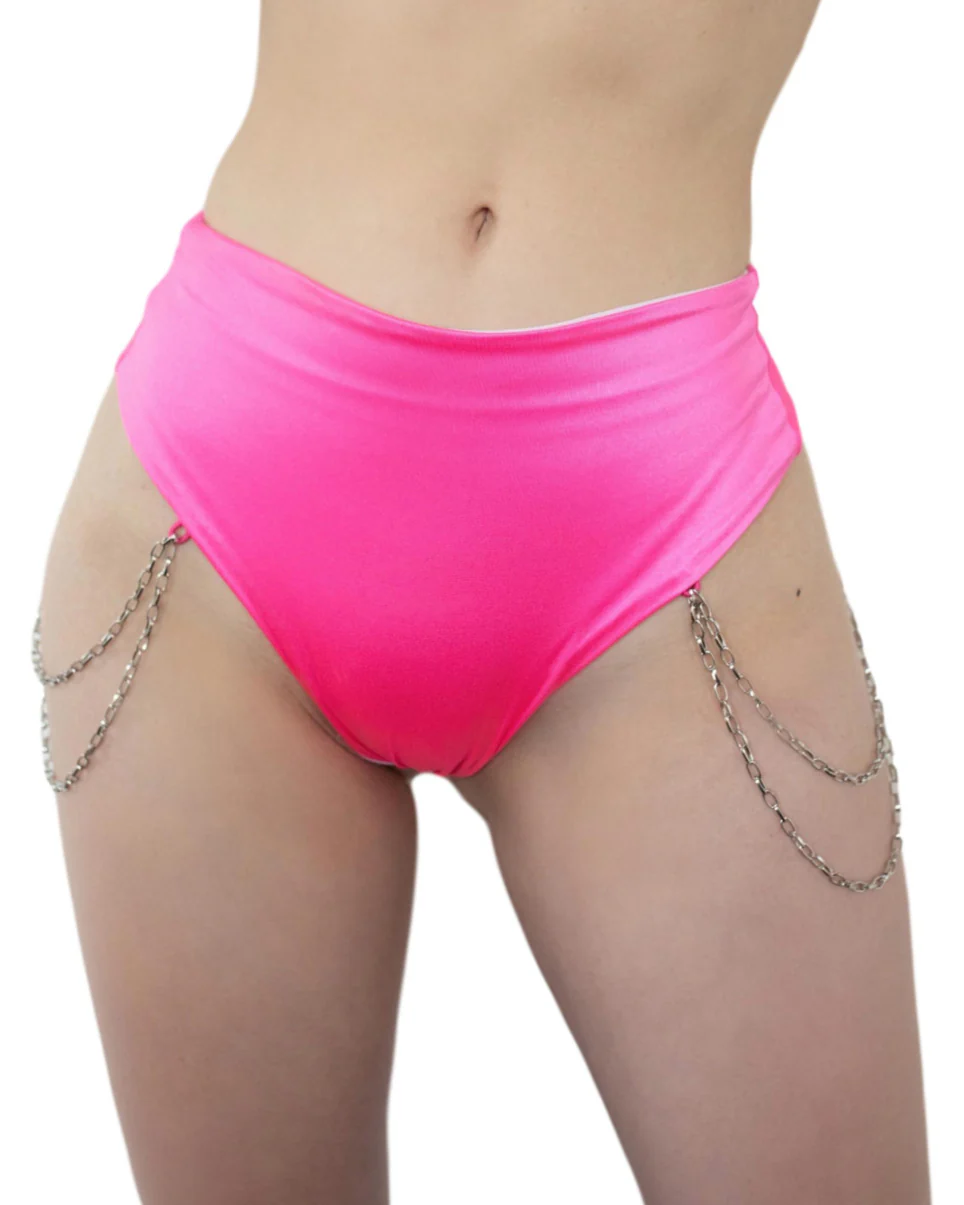 Techno Bish Chain High-Waist Shorts - Image 12
